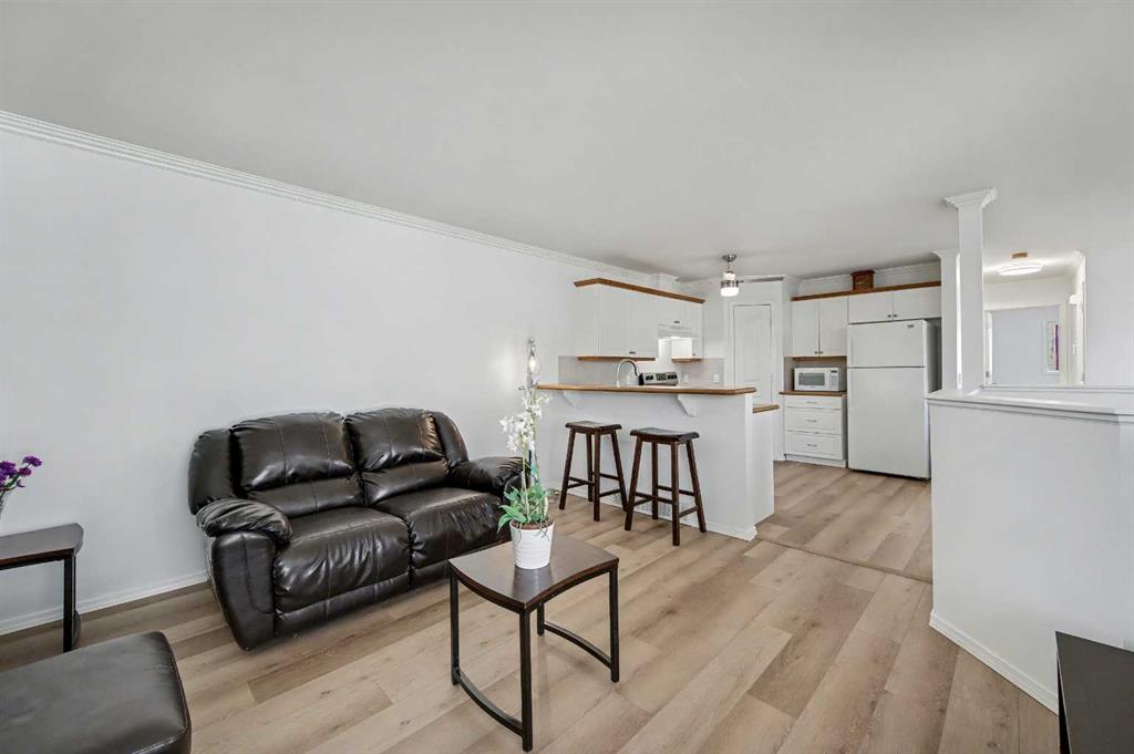 Picture for 1409 Strathcona Way 