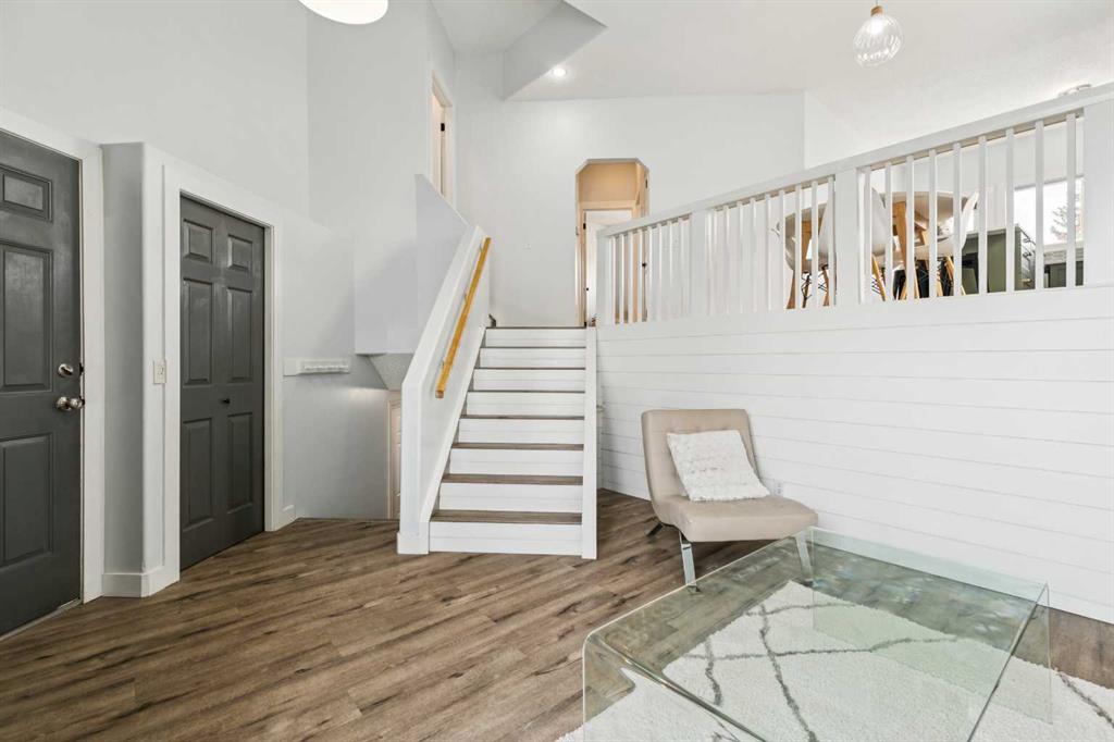 Picture for 225 Somerset Drive SW