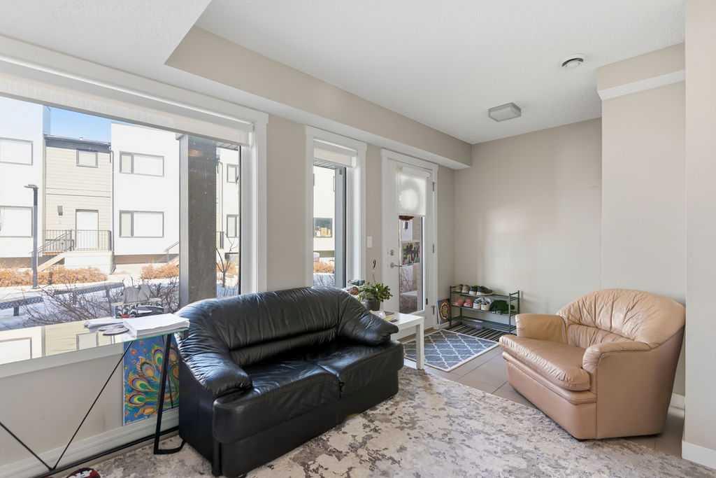 Picture for 204, 218 Sherwood Square NW