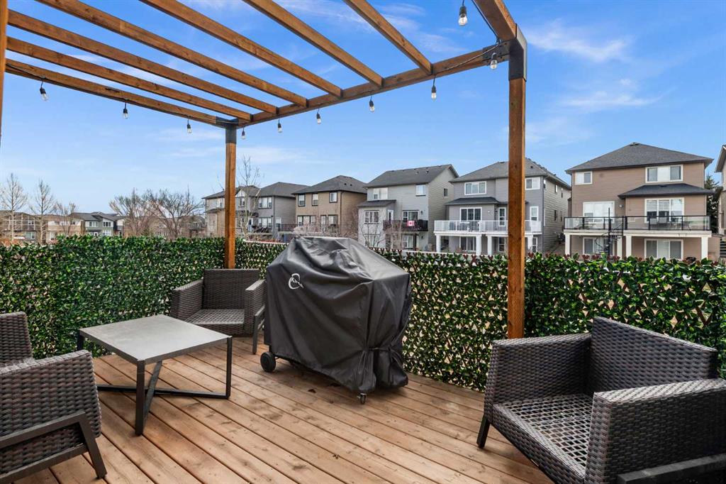 Picture for 243 Silver Spruce Grove SW