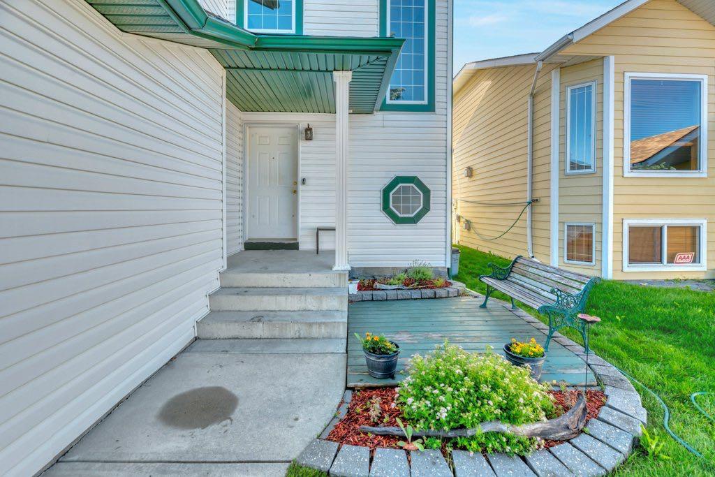 Picture for 7 Springs Crescent SE