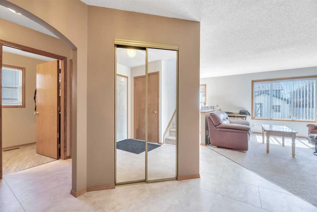 Picture for 7 Springs Crescent SE