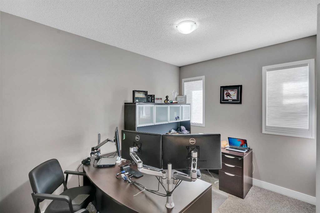 Picture for 18 Silverado Skies Drive SW