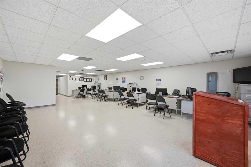 Picture for Unit 234, 7 Westwinds Crescent NE