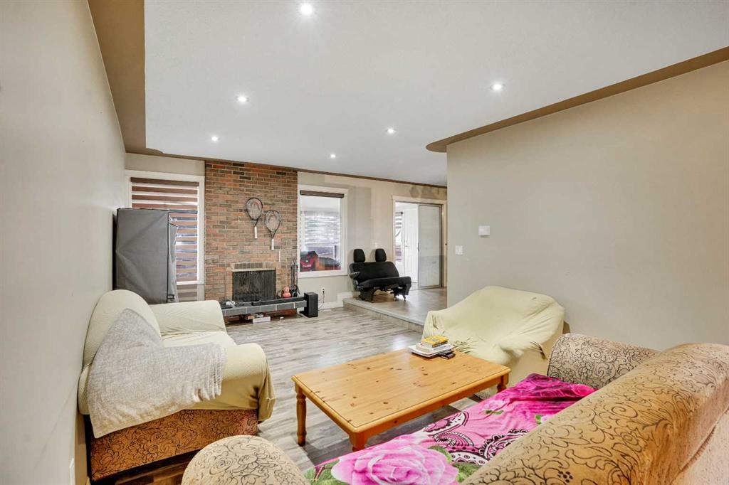 Picture for 528 Whiteridge Way NE