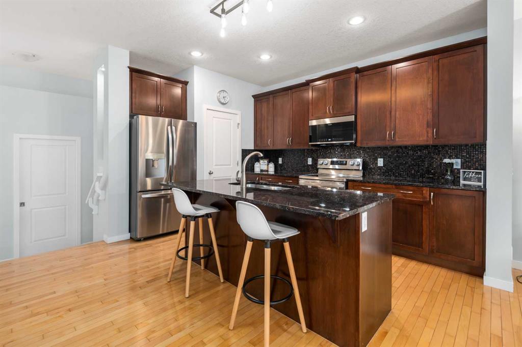 Picture for 318 Kincora Glen Rise NW