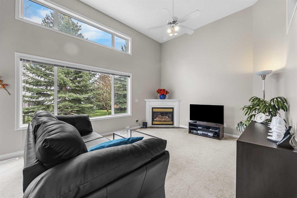 Picture for 33 Country Hills Cove NW
