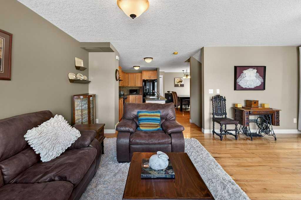 Picture for 2, 2412 Kensington Road NW