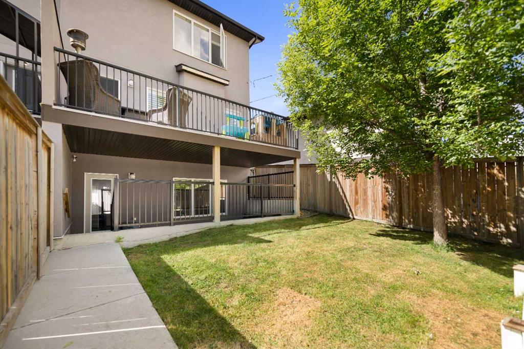 Picture for 124 25 Avenue NE