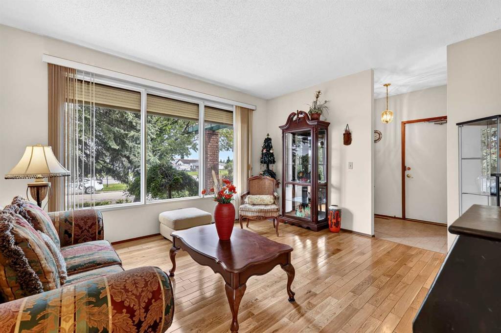 Picture for 296 Templeton Circle NE