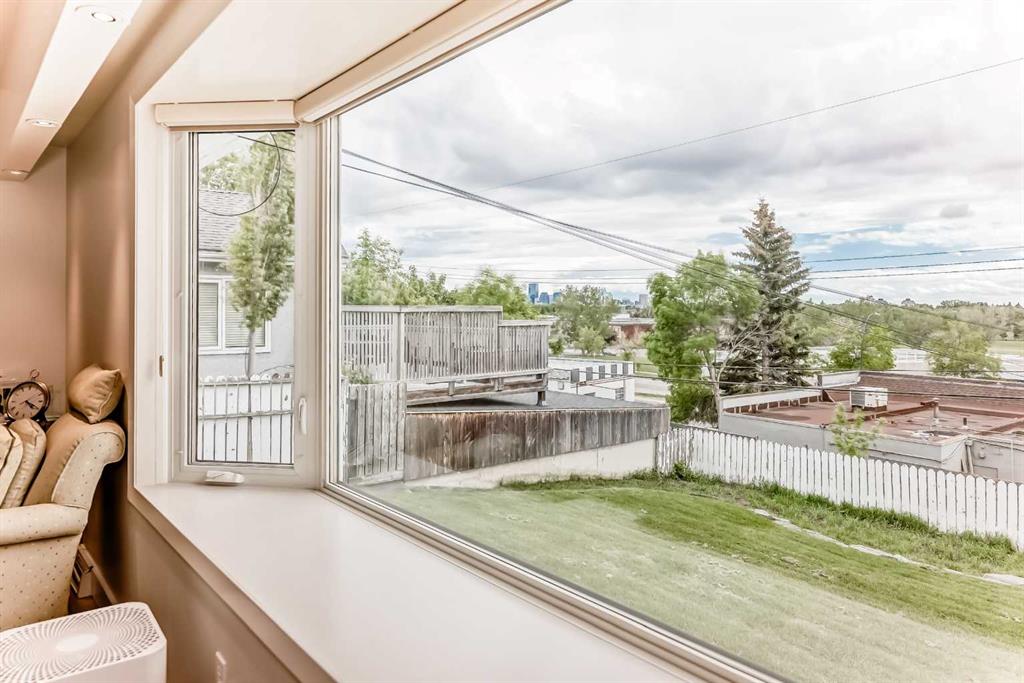 Picture for 35 Collingwood Place NW