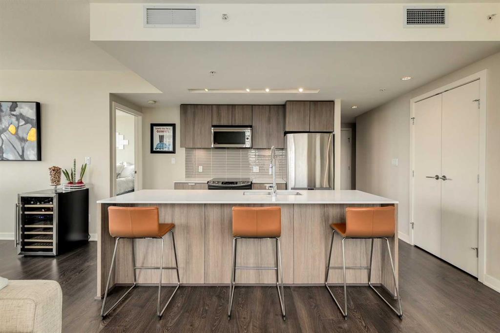 Picture for 905, 626 14 Avenue SW