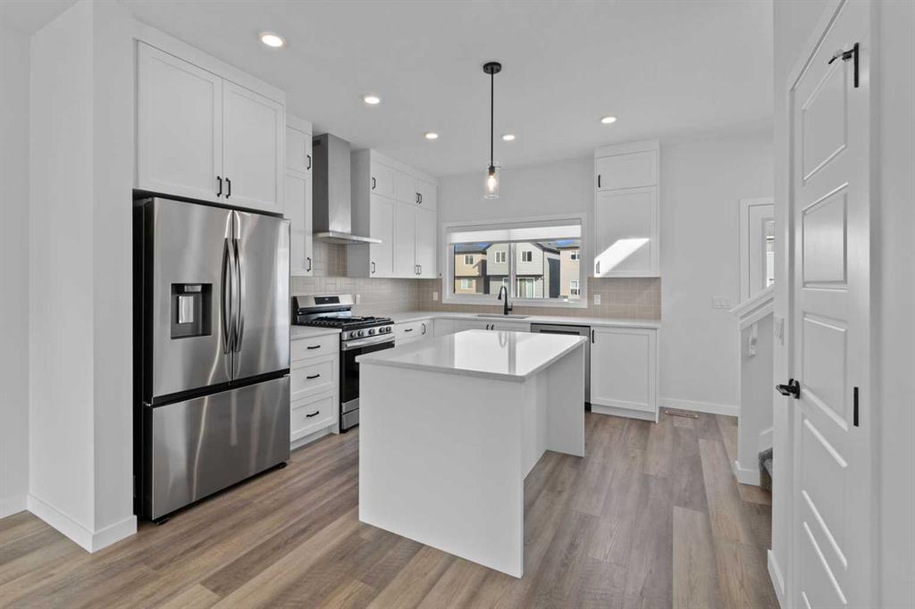 Picture for 994 Chinook Winds Meadow SW https://www.cirrealty.ca/reb/creb/07/A2265507_12.jpg