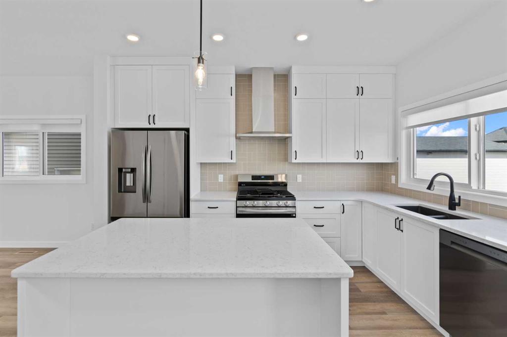 Picture for 994 Chinook Winds Meadow SW https://www.cirrealty.ca/reb/creb/07/A2265507_13.jpg