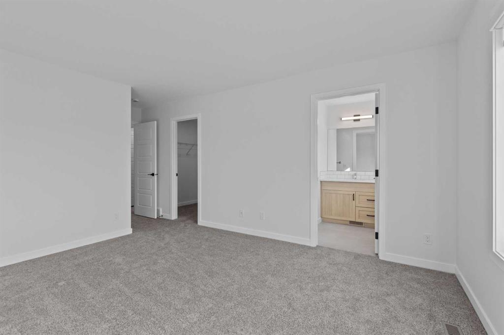 Picture for 994 Chinook Winds Meadow SW https://www.cirrealty.ca/reb/creb/07/A2265507_22.jpg