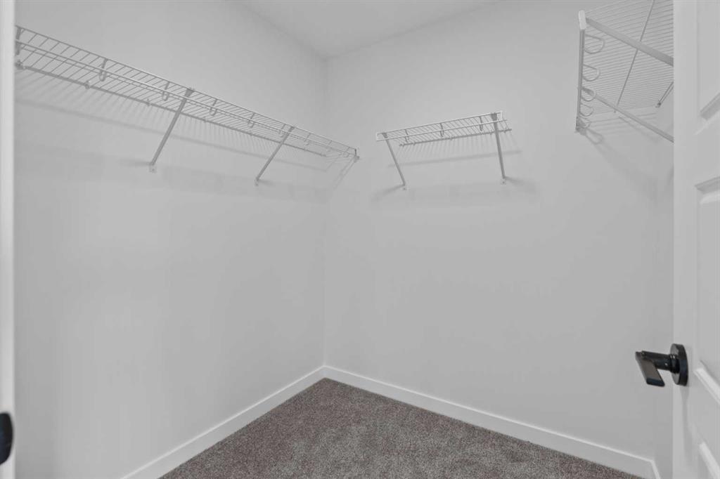 Picture for 994 Chinook Winds Meadow SW https://www.cirrealty.ca/reb/creb/07/A2265507_25.jpg