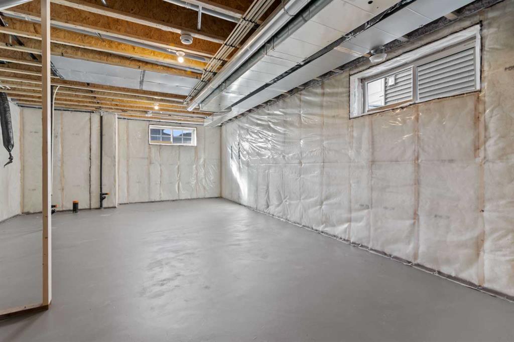 Picture for 994 Chinook Winds Meadow SW https://www.cirrealty.ca/reb/creb/07/A2265507_31.jpg