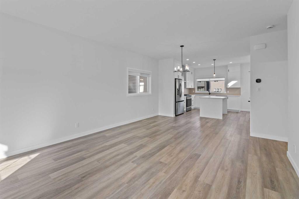 Picture for 994 Chinook Winds Meadow SW https://www.cirrealty.ca/reb/creb/07/A2265507_8.jpg