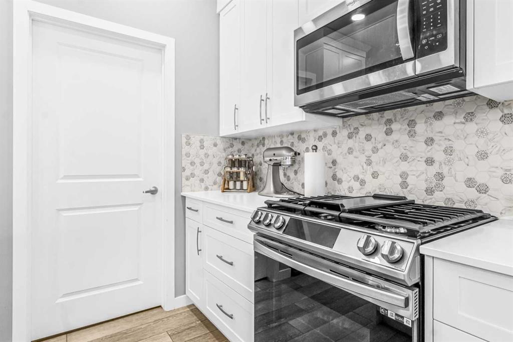 Picture for 1036 Chinook Gate Heath SW https://www.cirrealty.ca/reb/creb/07/A2266007_12.jpg