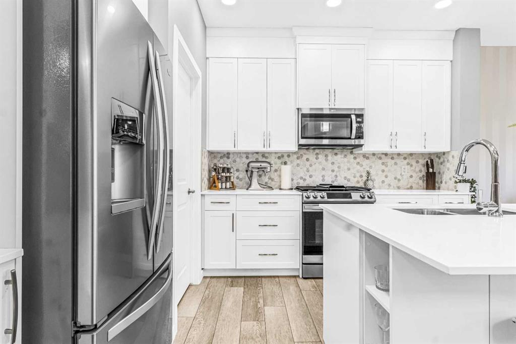 Picture for 1036 Chinook Gate Heath SW https://www.cirrealty.ca/reb/creb/07/A2266007_14.jpg