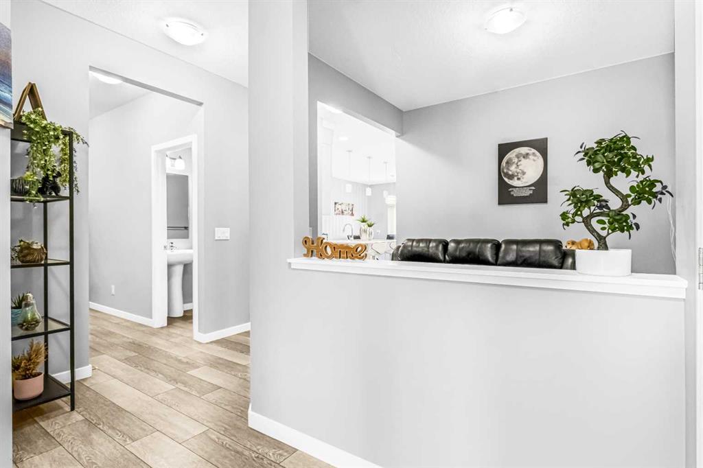 Picture for 1036 Chinook Gate Heath SW https://www.cirrealty.ca/reb/creb/07/A2266007_20.jpg