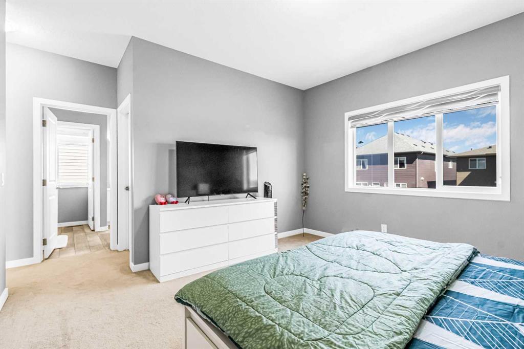 Picture for 1036 Chinook Gate Heath SW https://www.cirrealty.ca/reb/creb/07/A2266007_25.jpg