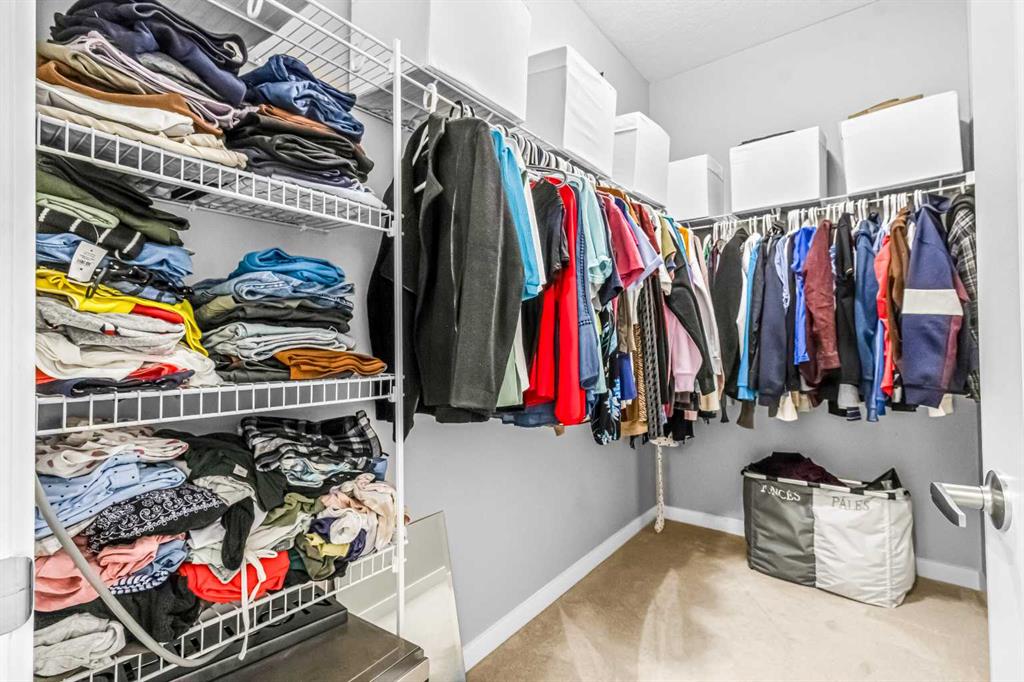 Picture for 1036 Chinook Gate Heath SW https://www.cirrealty.ca/reb/creb/07/A2266007_28.jpg