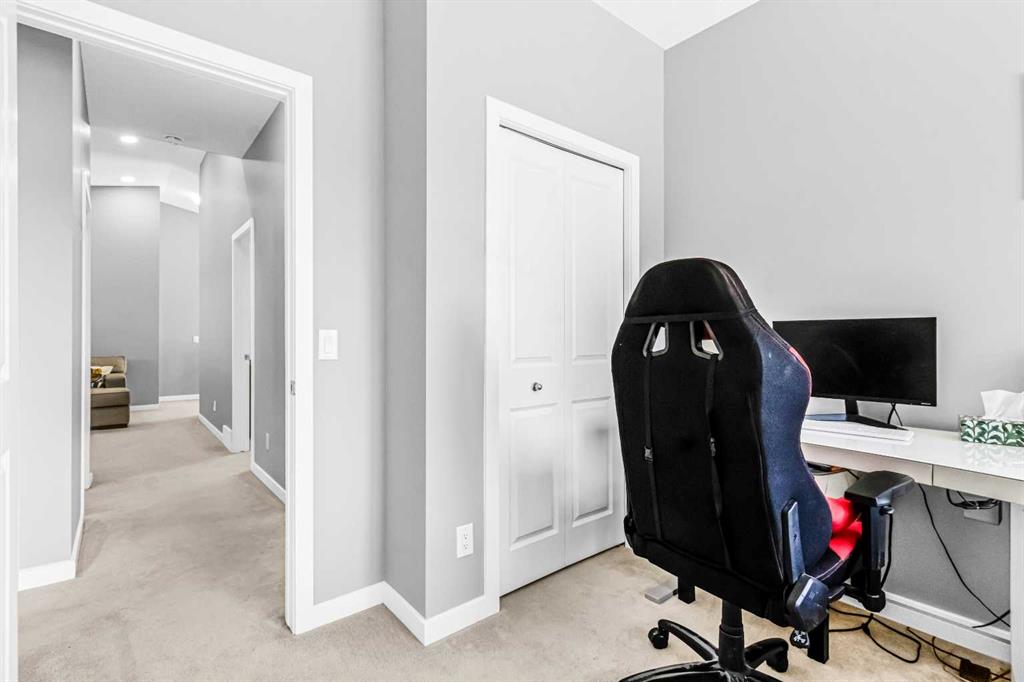 Picture for 1036 Chinook Gate Heath SW https://www.cirrealty.ca/reb/creb/07/A2266007_35.jpg