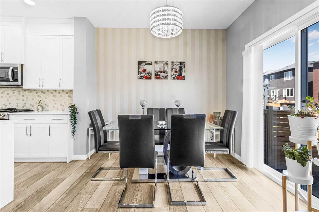 Picture for 1036 Chinook Gate Heath SW https://www.cirrealty.ca/reb/creb/07/A2266007_8.jpg