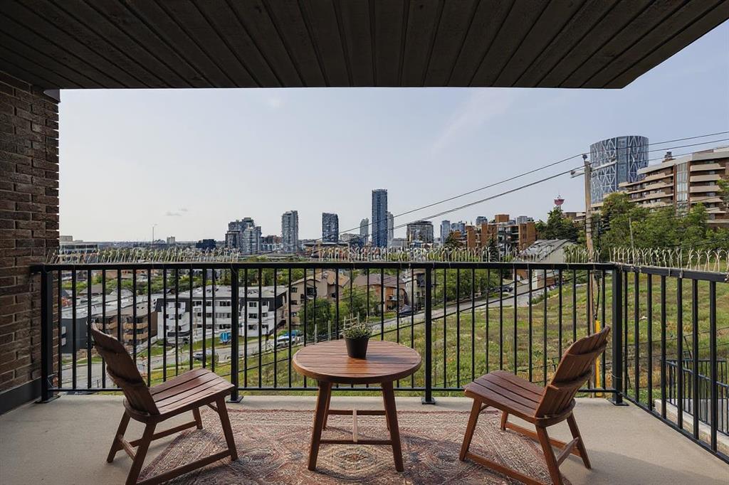 Picture for 303, 333 2 Avenue NE