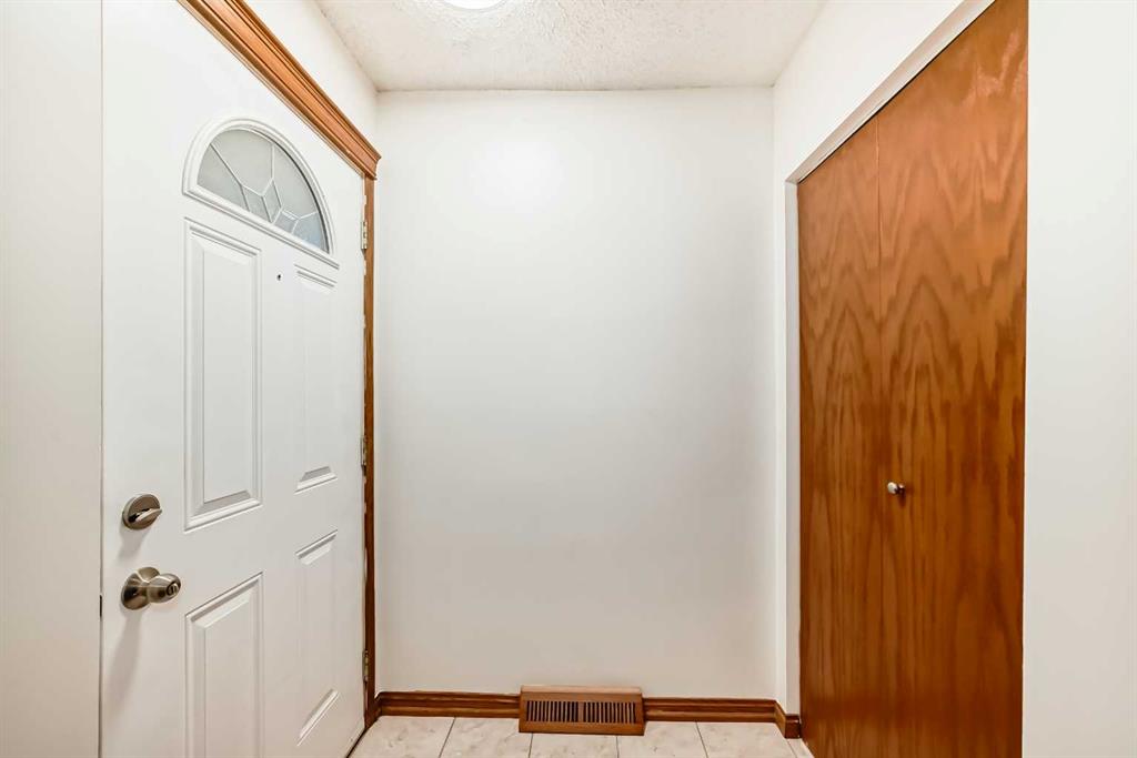 Picture for 5924 Centre Street NE