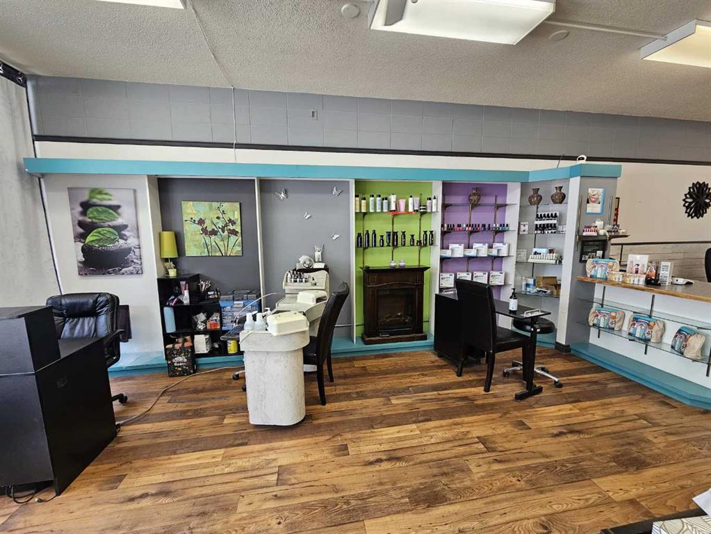 Picture for 724 23 Street N