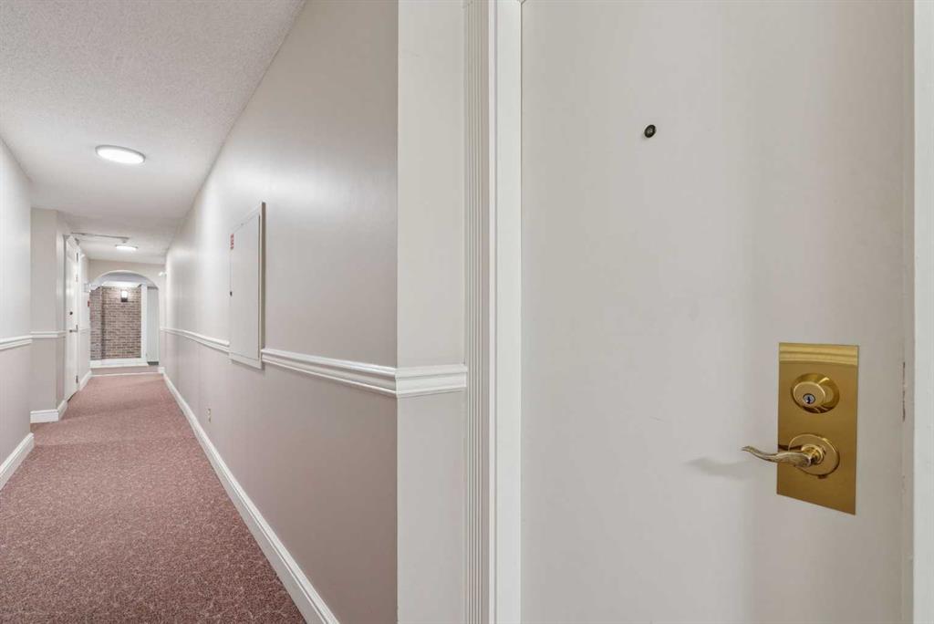 Picture for 1107, 201 brae Glen SW