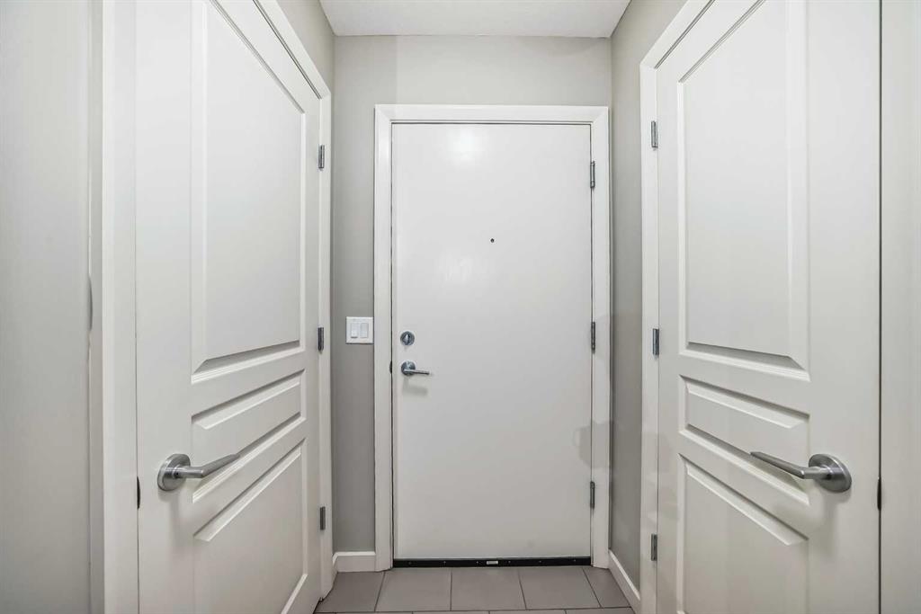 Picture for 1601, 1320 1 Street SE