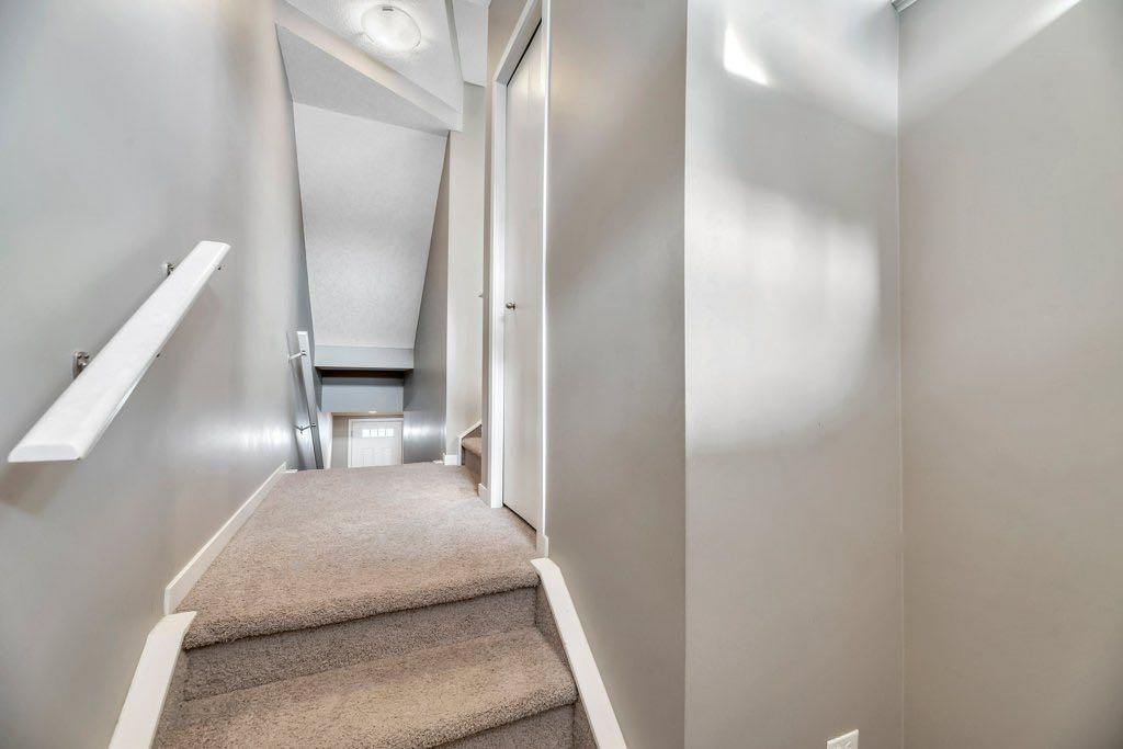 Picture for 15 Copperpond Close SE