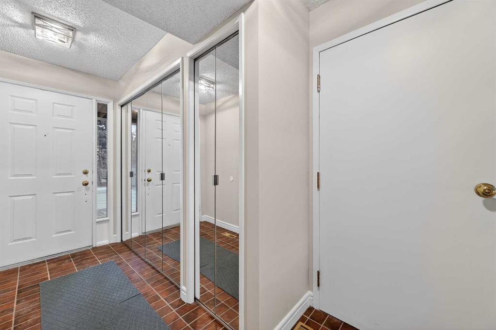 Picture for 2, 185 Woodridge Drive SW