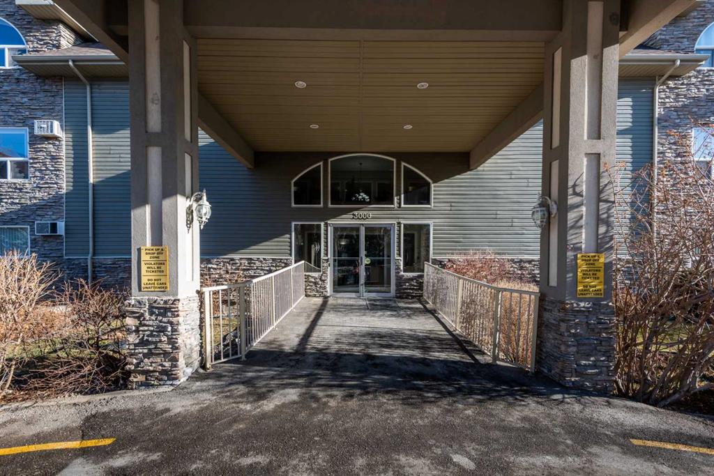 Picture for 301, 3301 Millrise Point SW