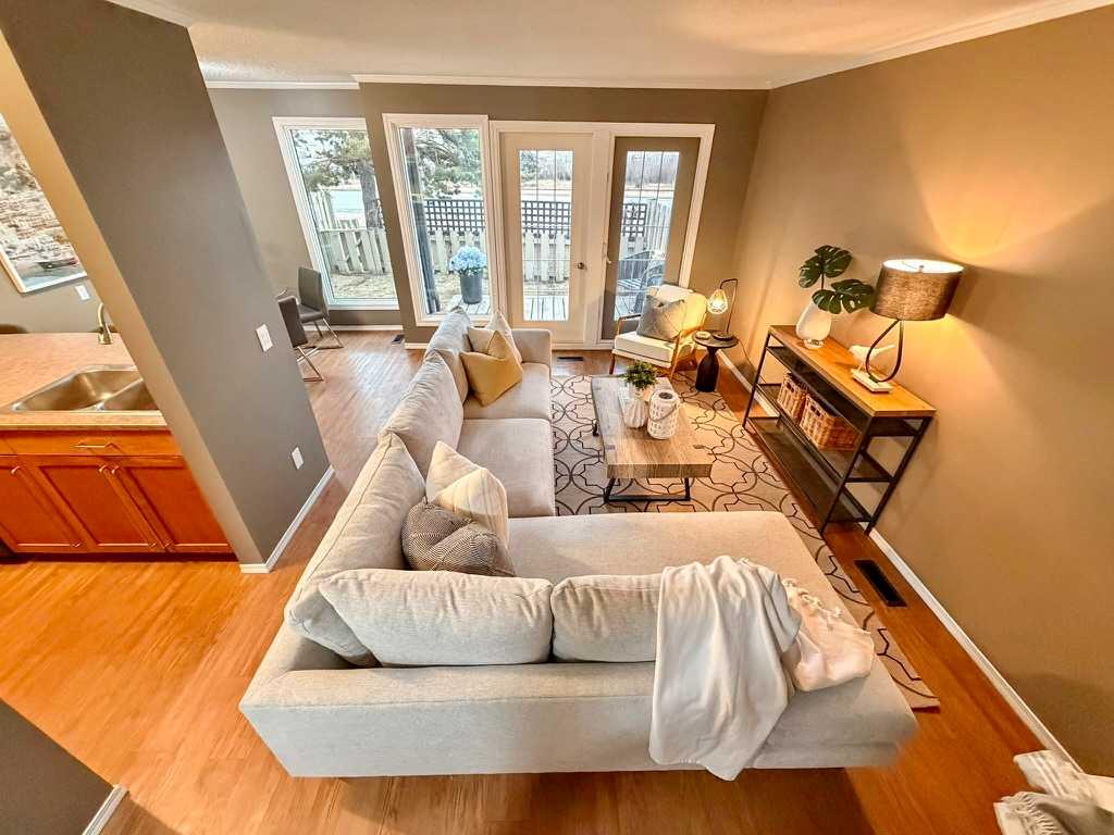 Picture for 6, 99 Grier Place NE