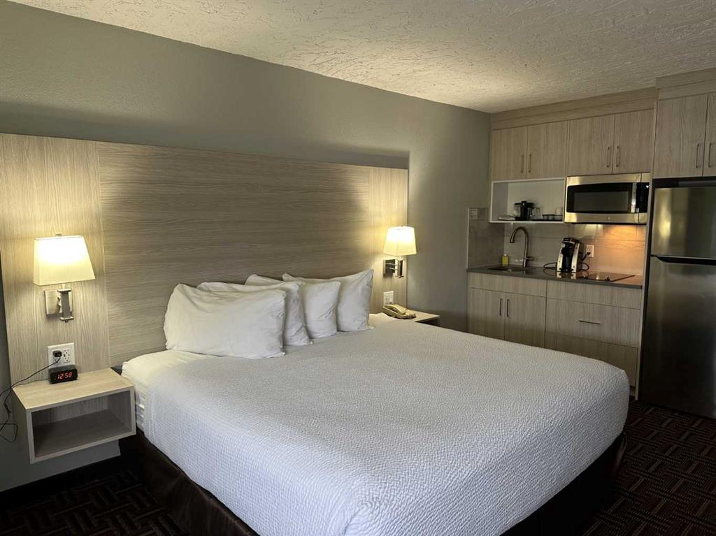 Picture for 954 7 Street 