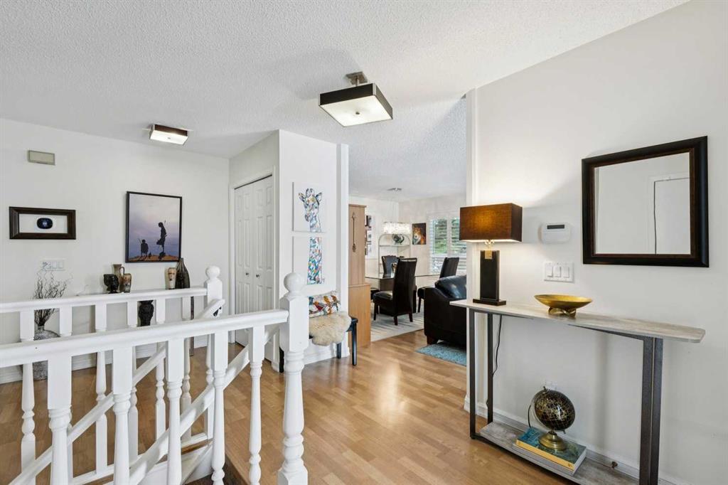 Picture for 48 Deer Ridge Close SE