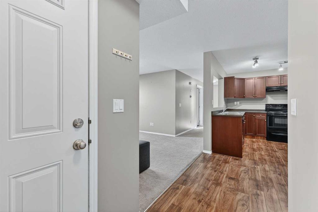 Picture for 302, 8 Bayside Place 