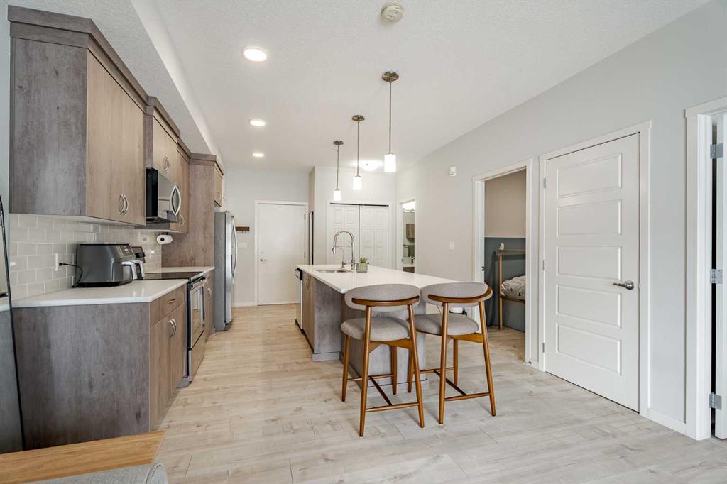 Picture for 112, 20 Seton Park SE