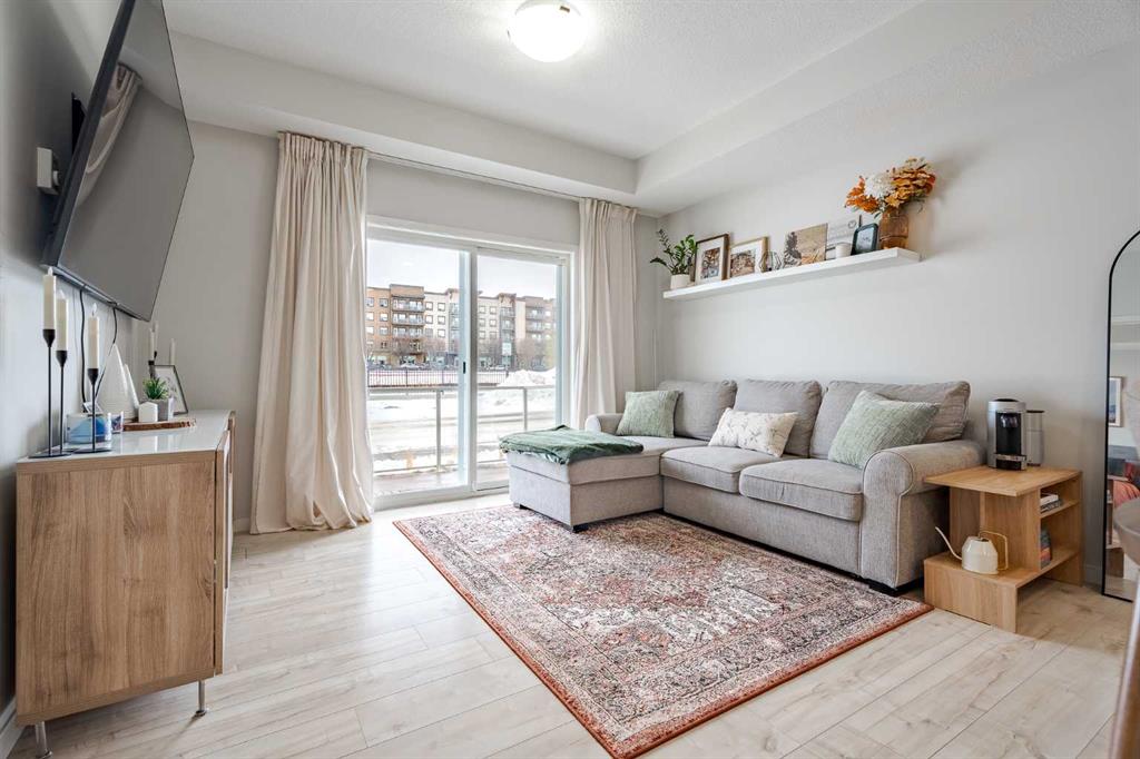 Picture for 112, 20 Seton Park SE