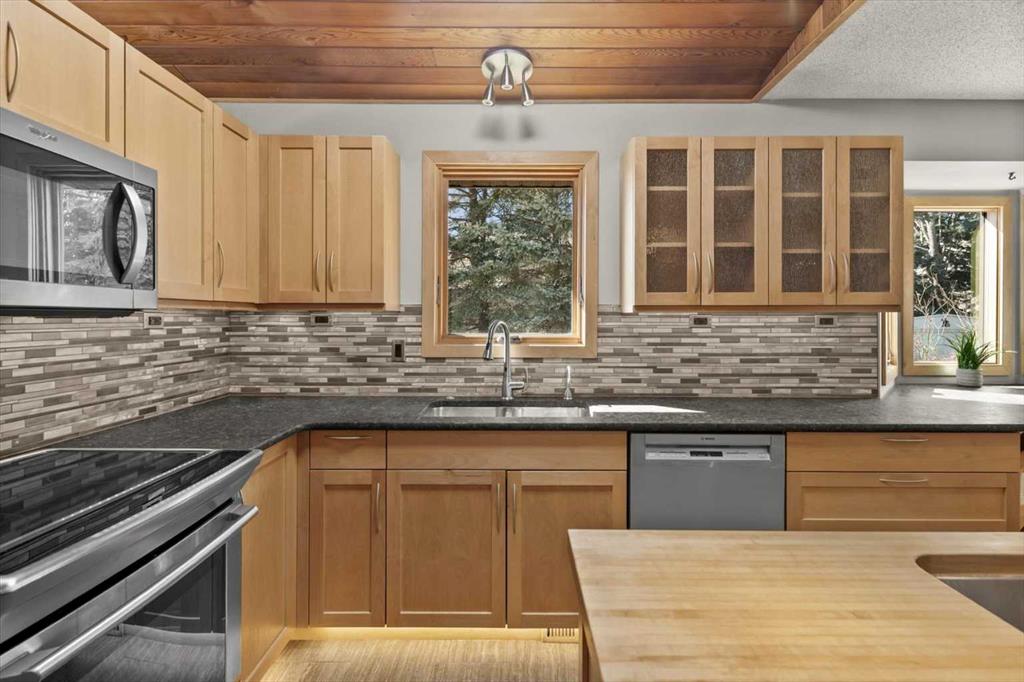 Picture for 244 Ranchridge Bay NW