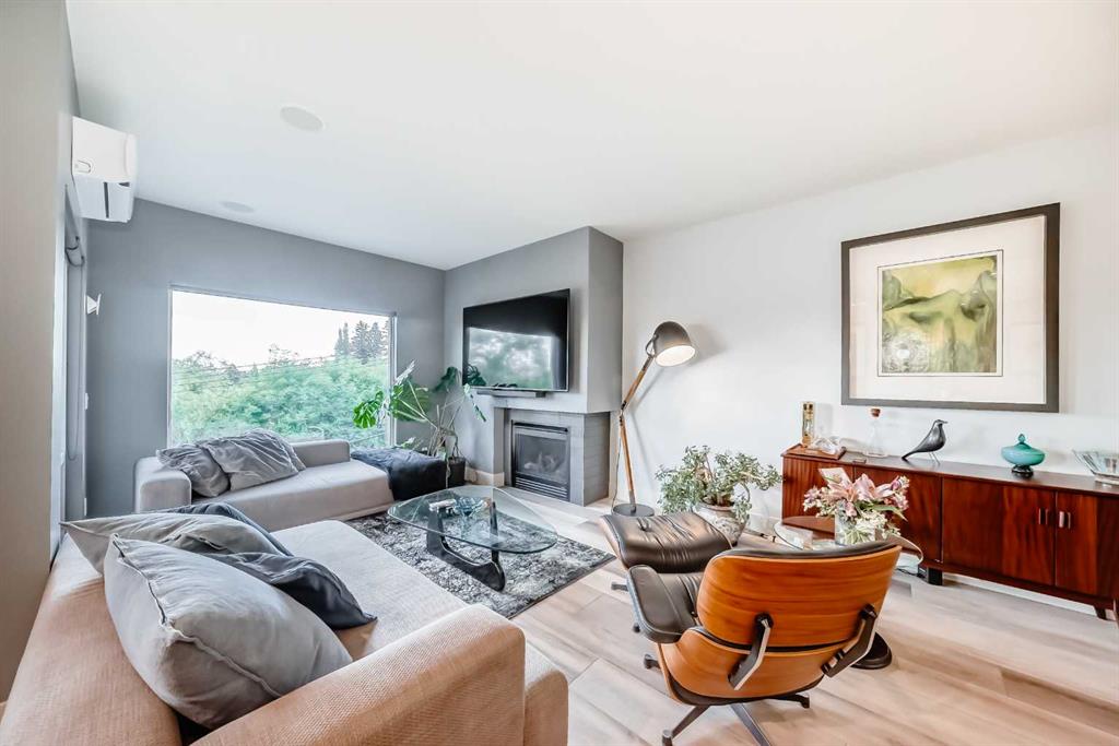 Picture for 201, 2124 17 Street SW