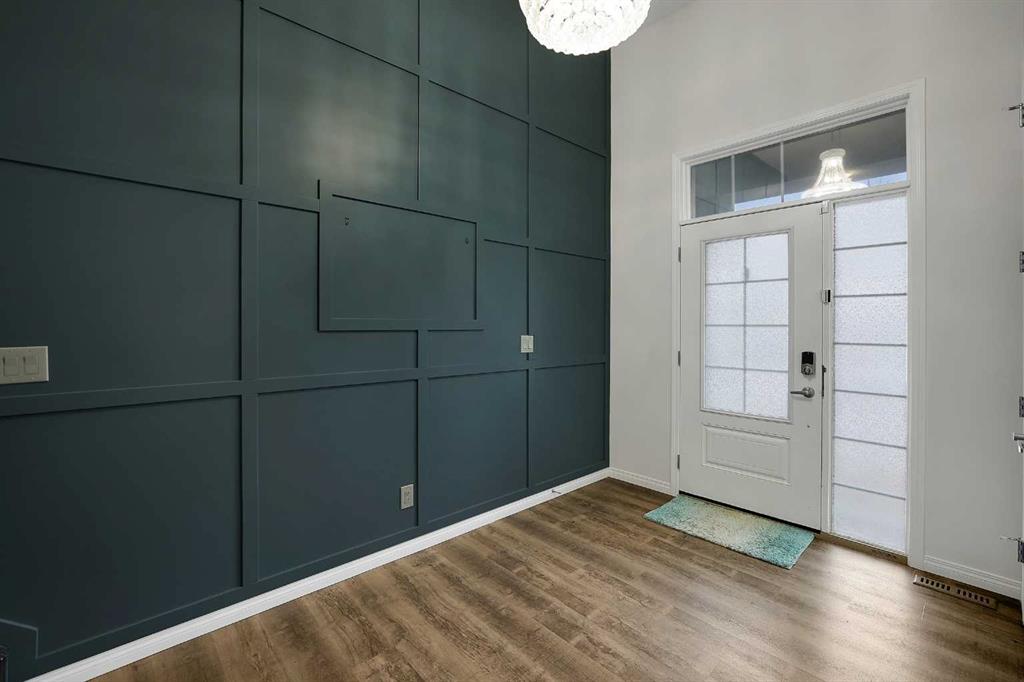 Picture for 17 Yorkstone Way SW