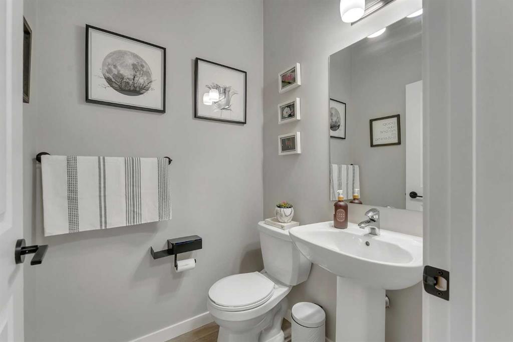 Picture for 341 Walcrest View SE