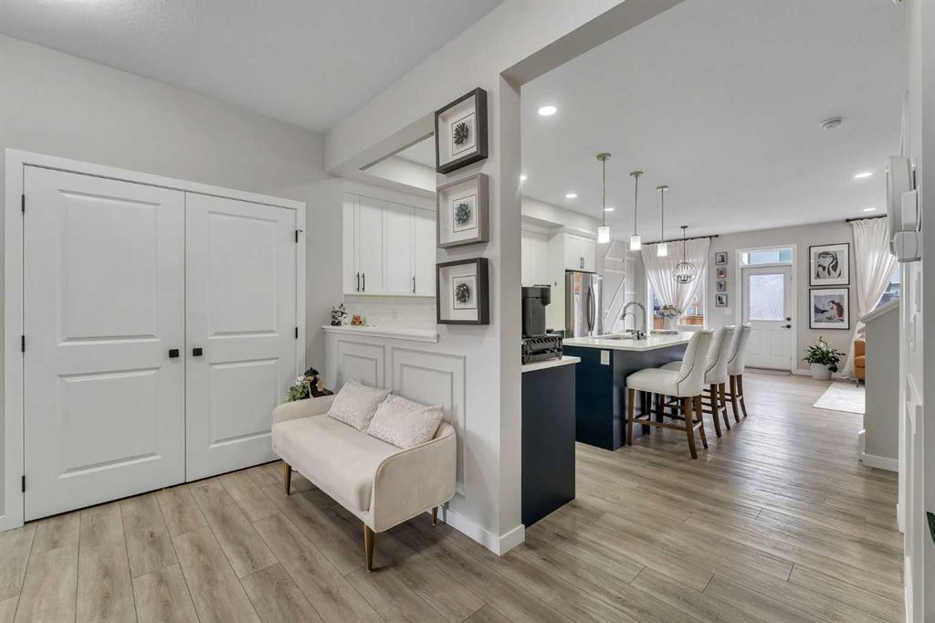 Picture for 341 Walcrest View SE