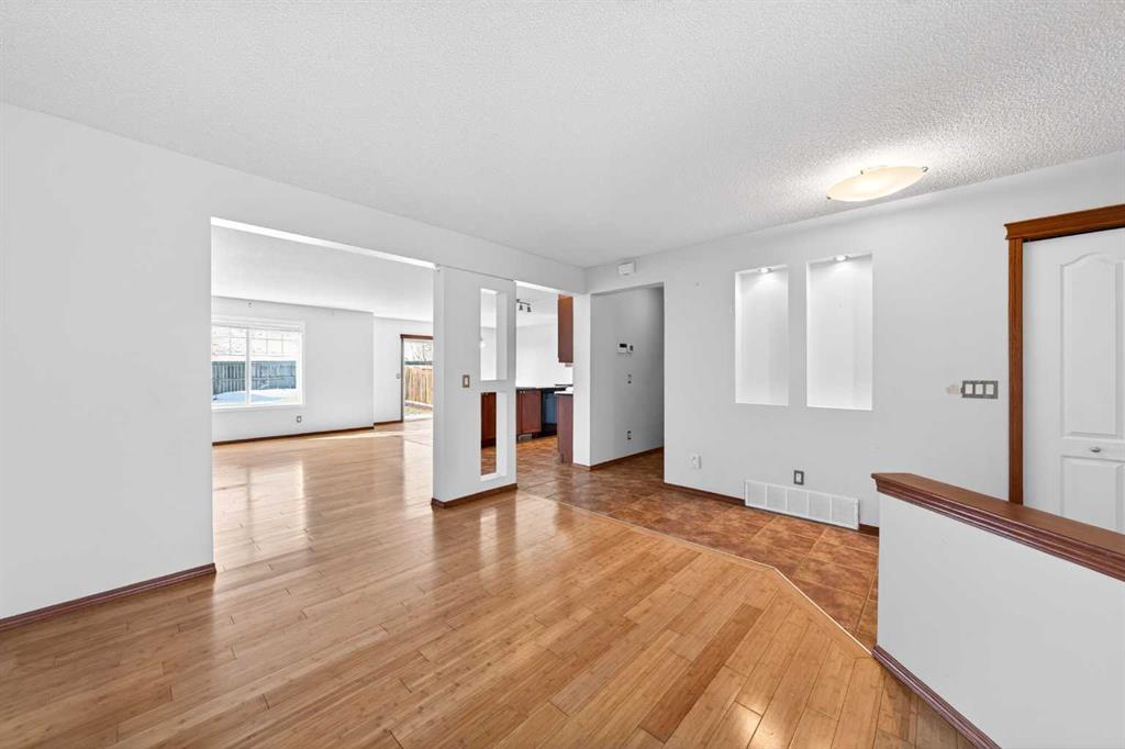 Picture for 172 Kincora Drive NW