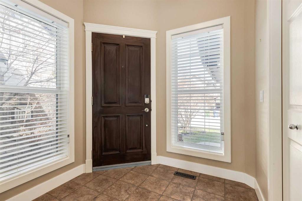 Picture for 72 Wentworth Crescent SW